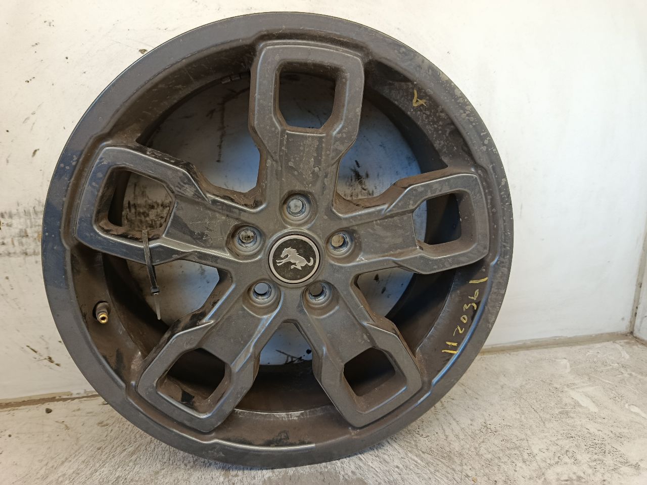 Part image 1