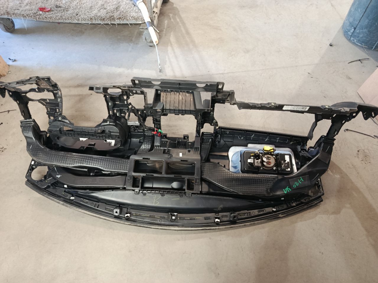 Part image 4