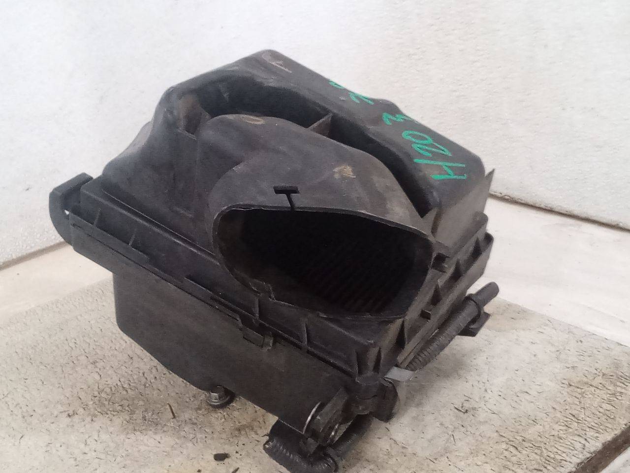 Part image 3