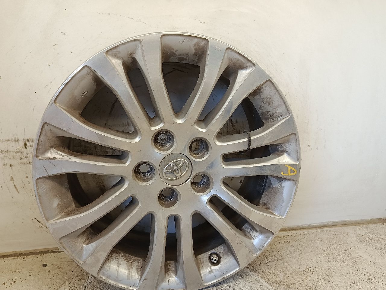2015 Toyota SIENNA Wheel