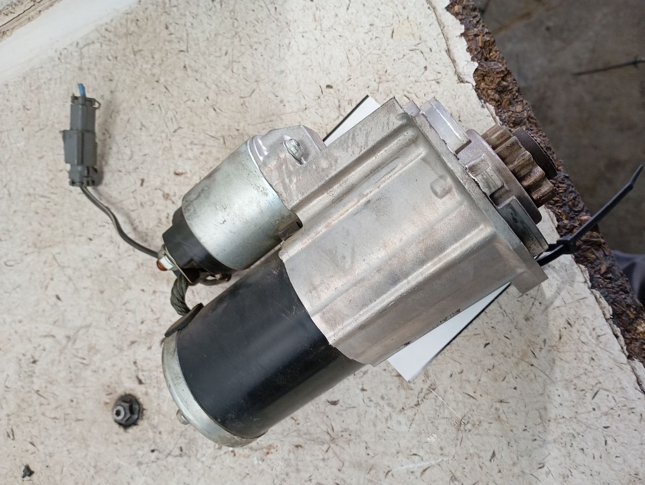 Part image 3