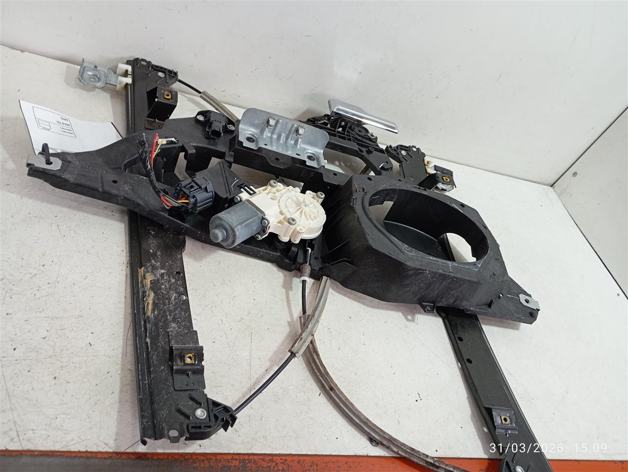2015 Ford EXPEDITION Door Window Reg, Fr
