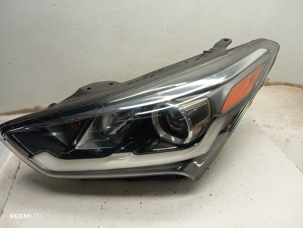 2017 Hyundai SANTA FE Headlamp Assembly