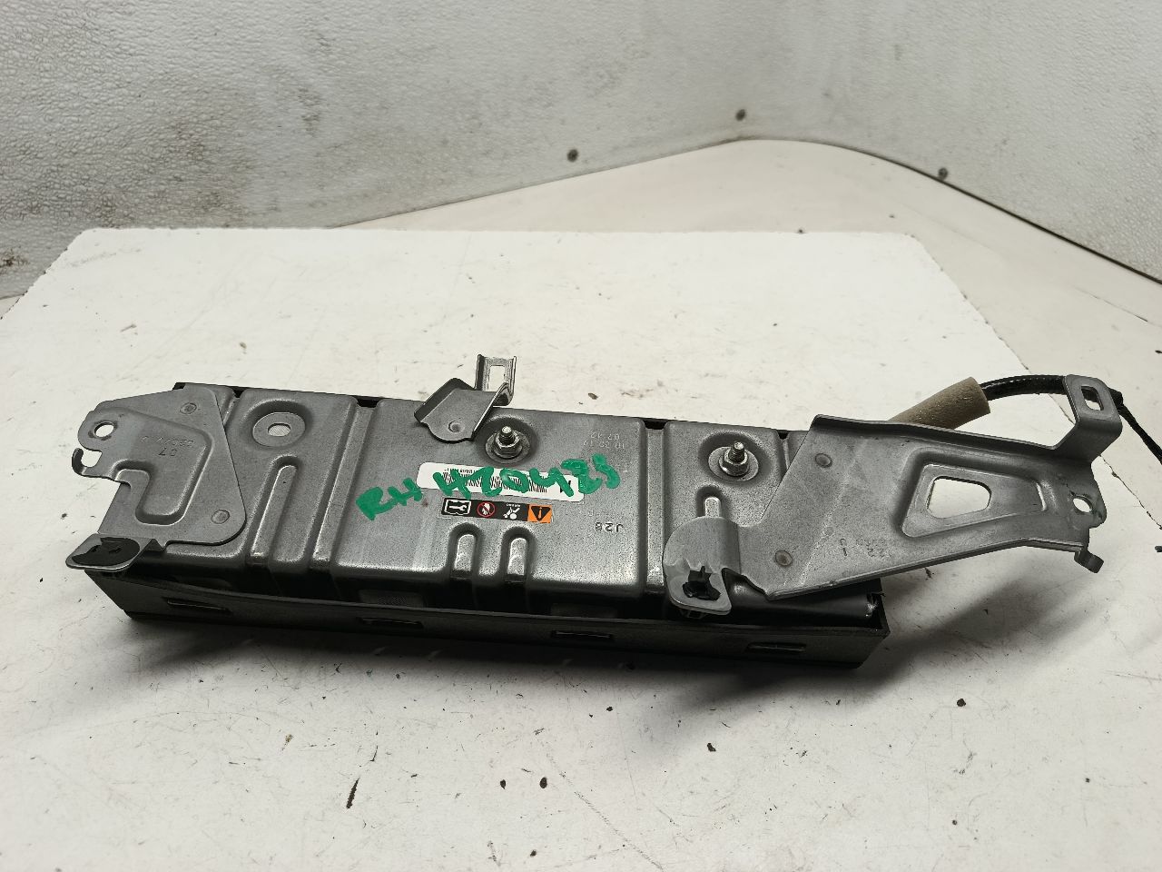 Part image 3