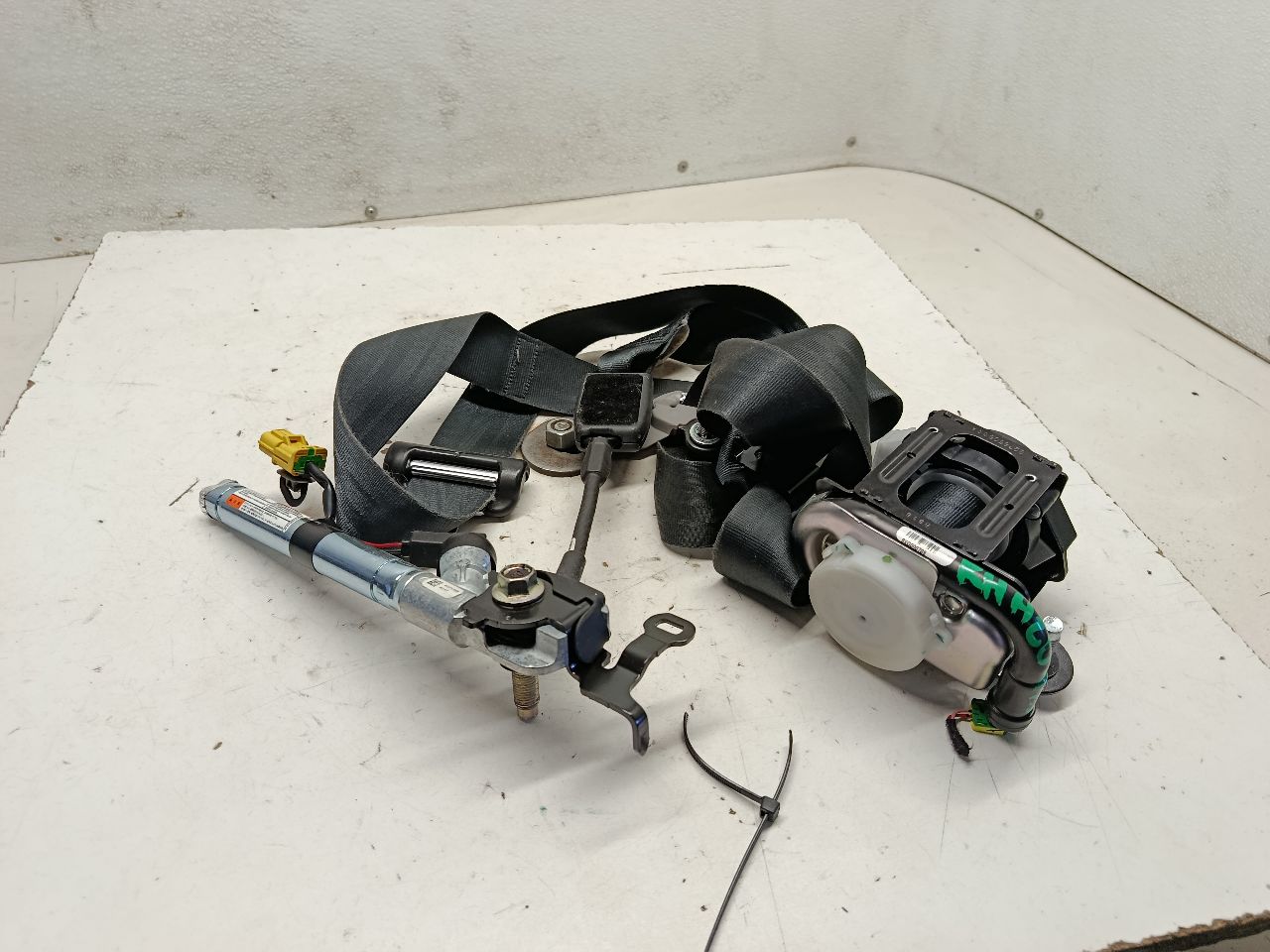 Used 2020 Honda ACCORD retractor - Stock #H20423