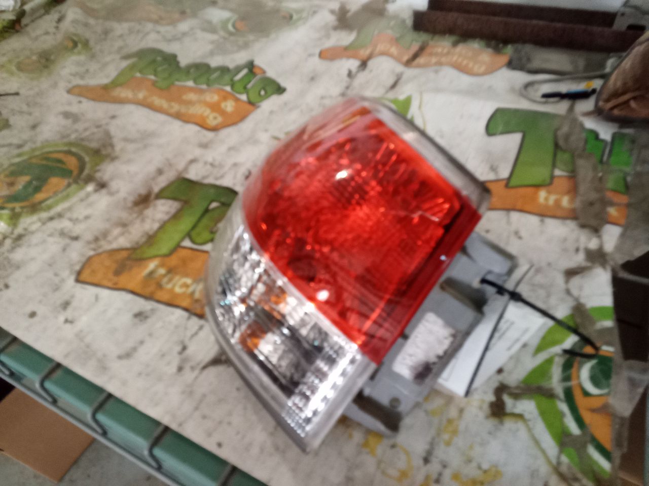 Part image 3