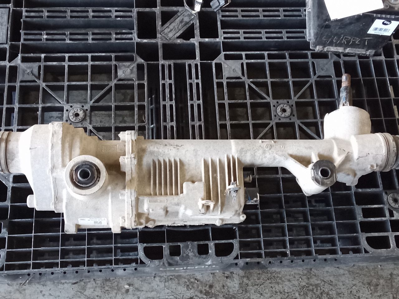 Part image 3