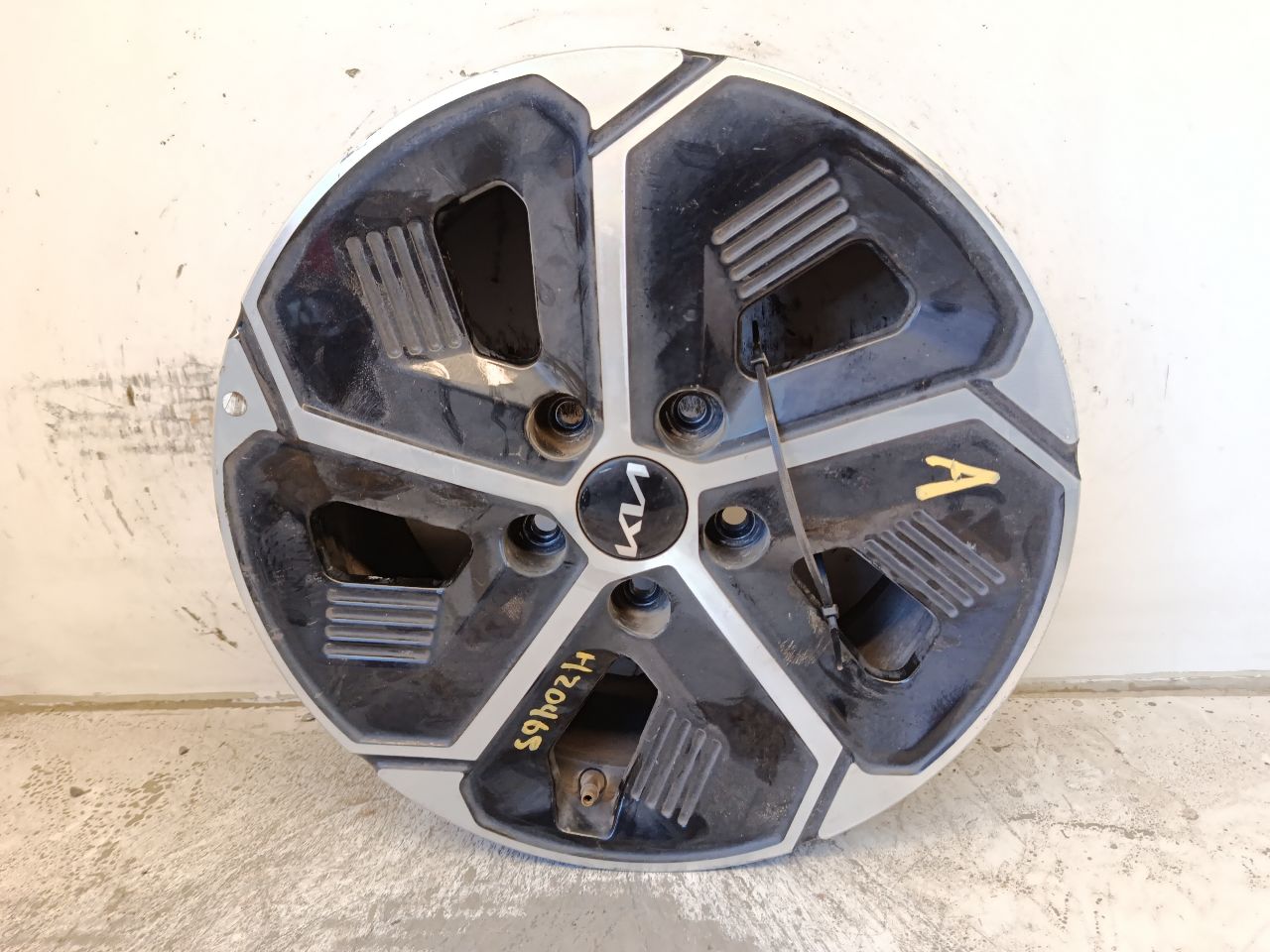 Part image 3