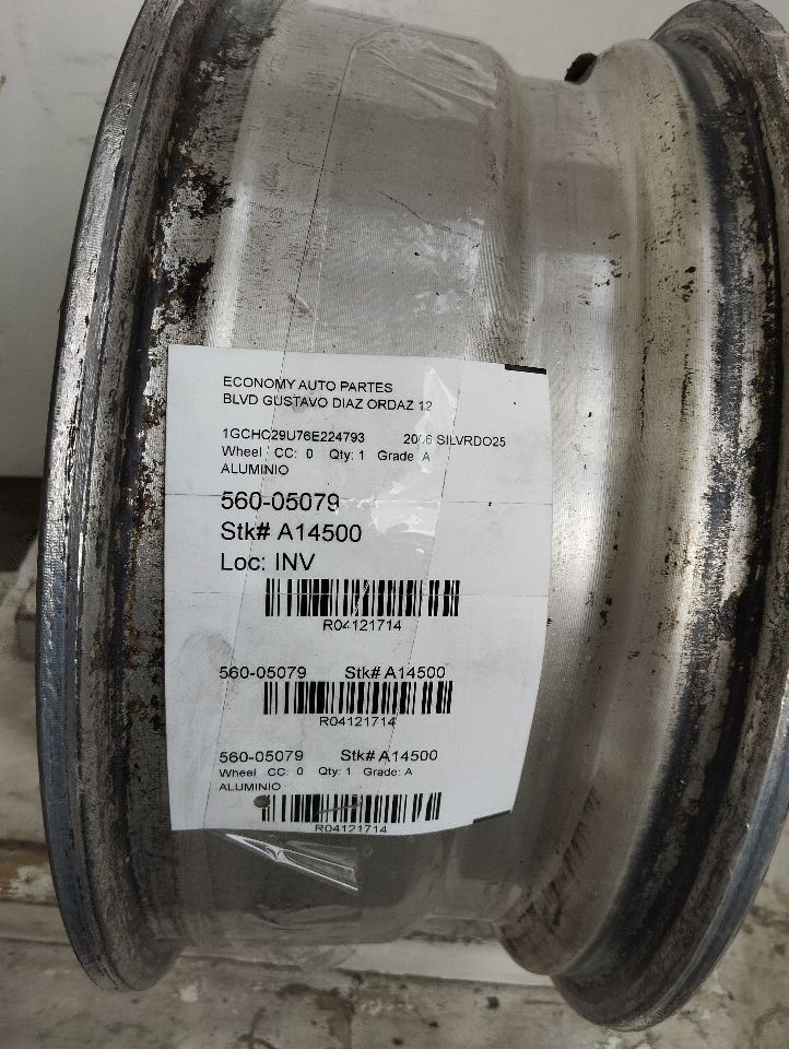 2006 General Motors SILVERADO 2500 PICKUP Wheel
