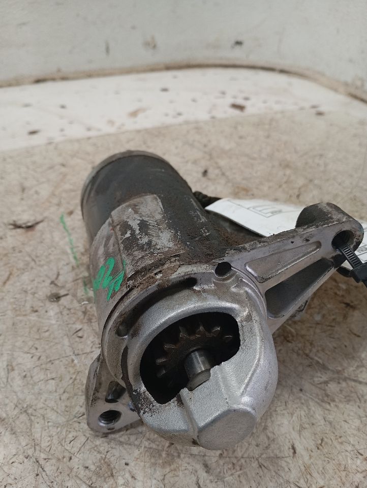 Part image 3