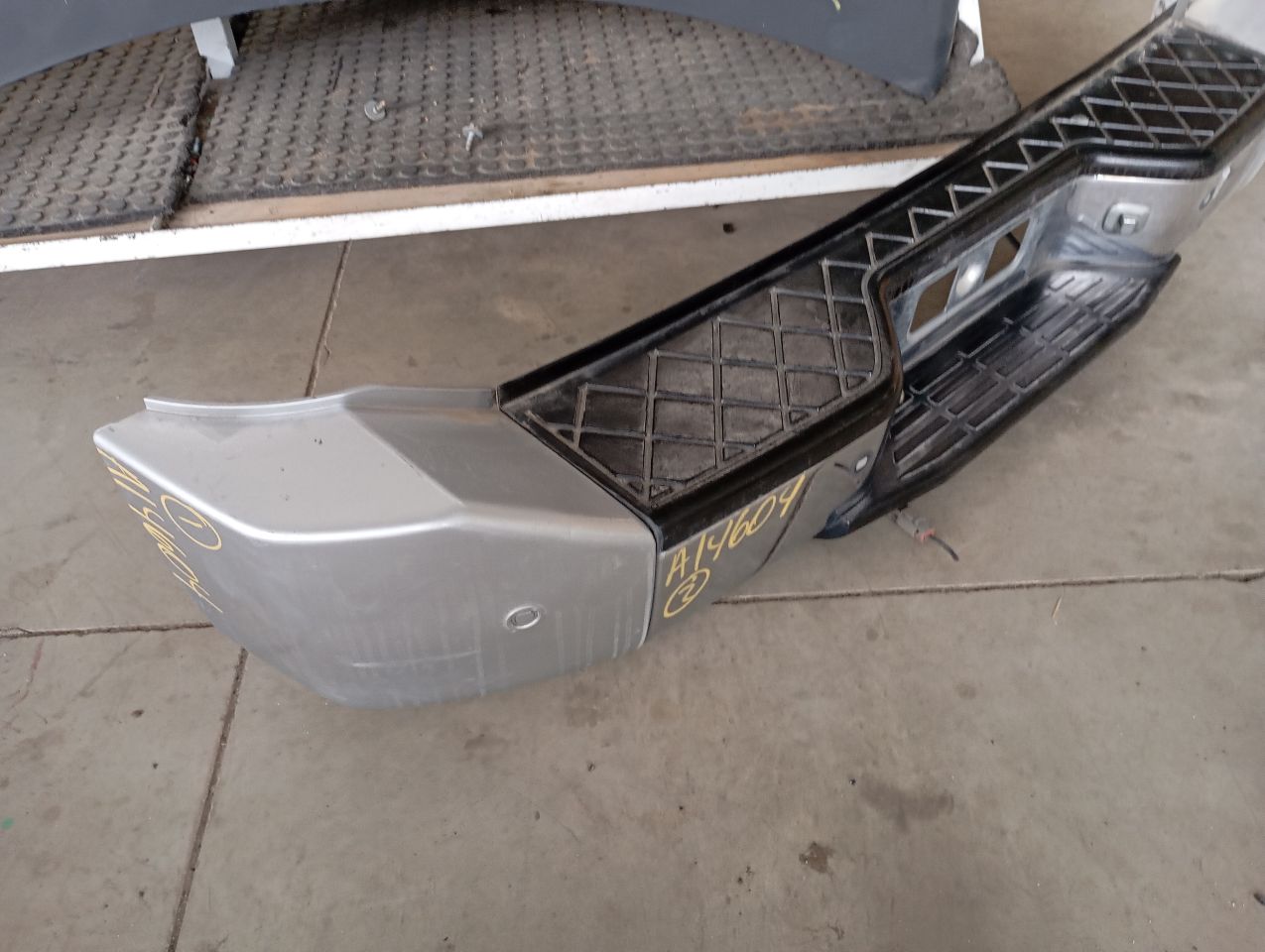 Part image 4
