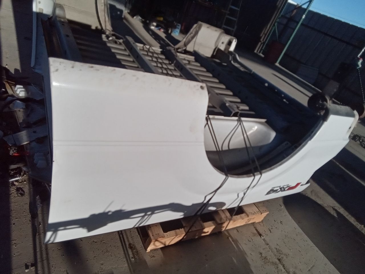 Part image 3