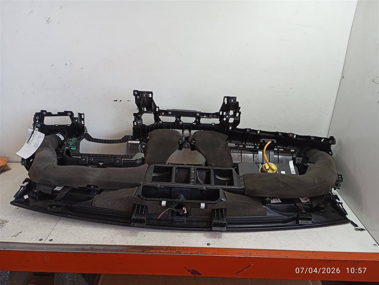 Part image 3