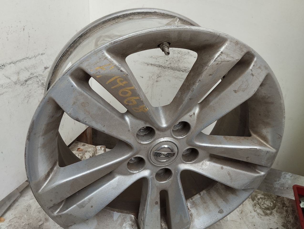 Part image 4