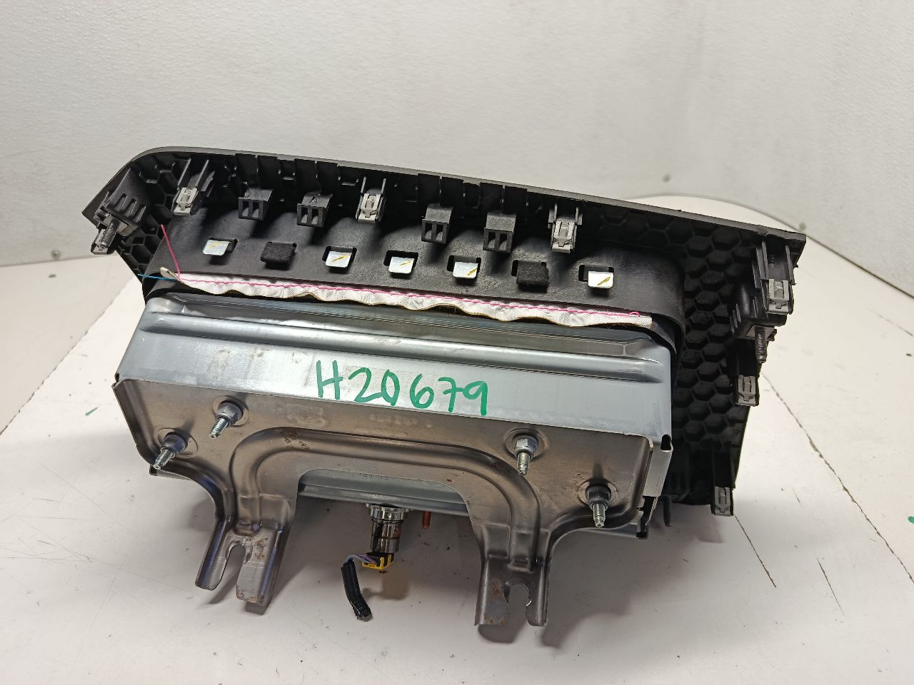 Part image 3