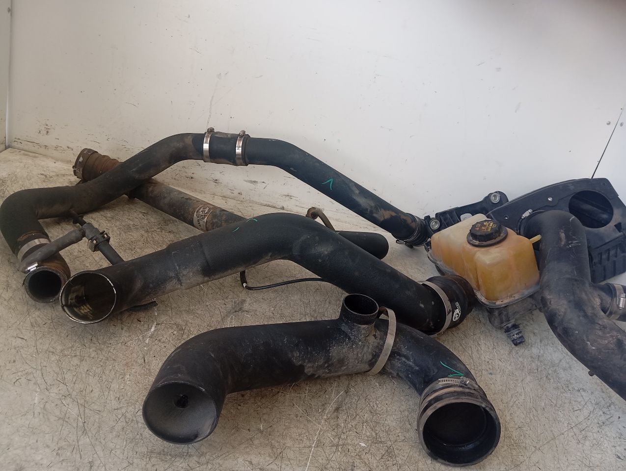 Part image 14