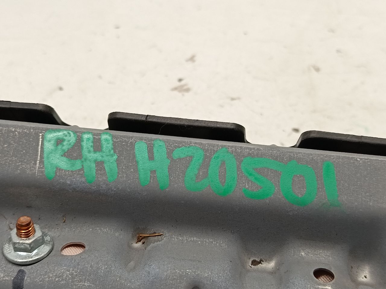 Part image 4