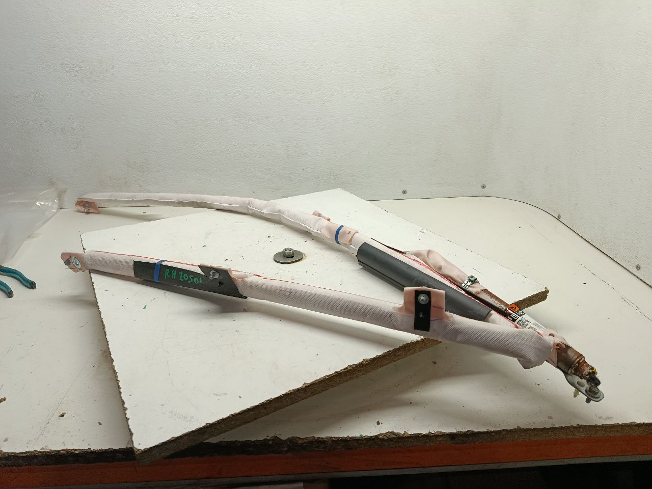 Part image 4