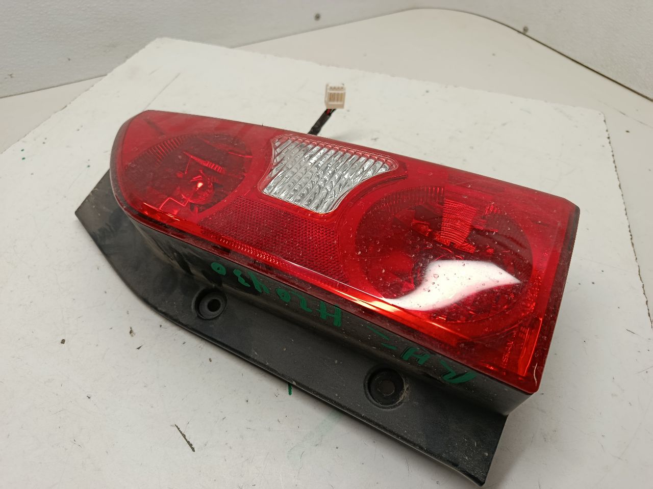 Part image 4