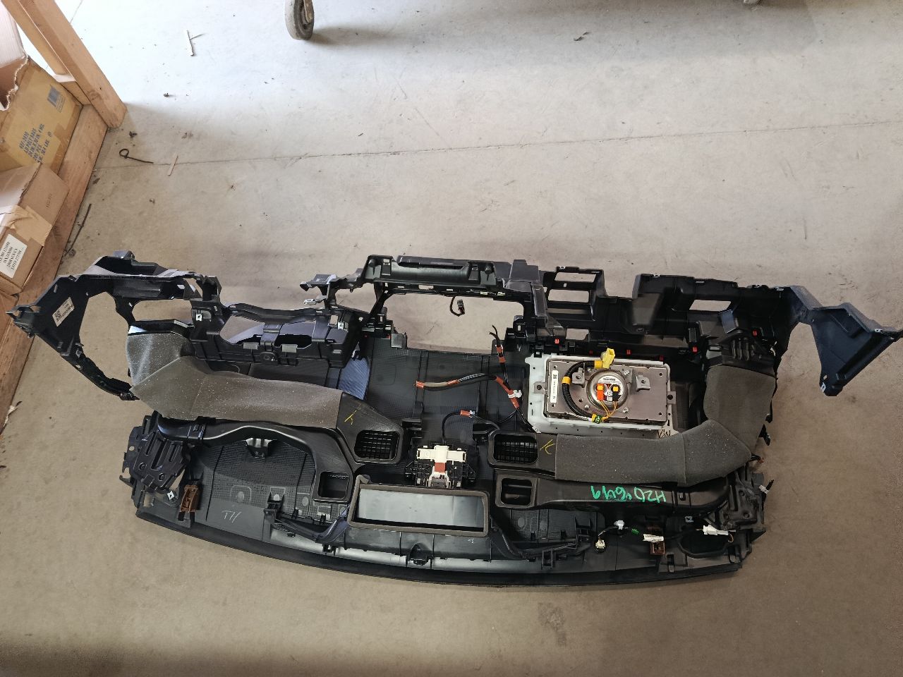 Part image 3