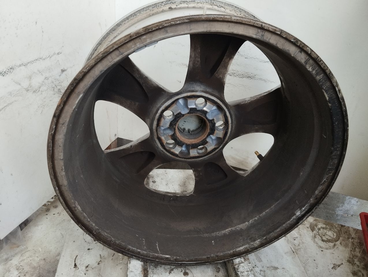 Part image 3
