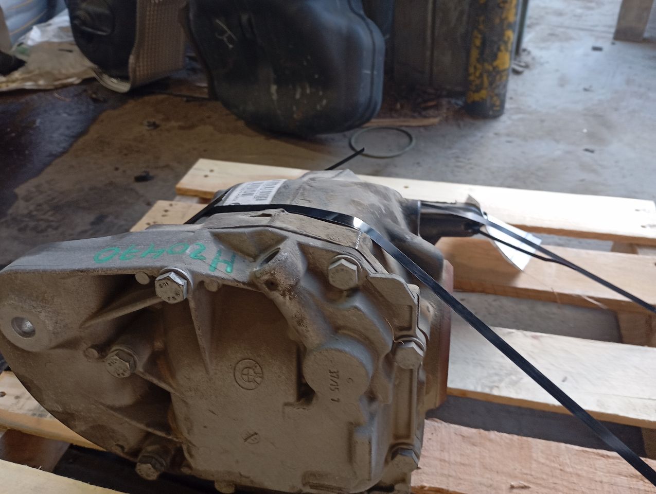 Part image 3