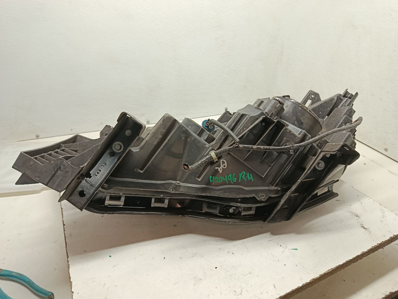 Part image 8