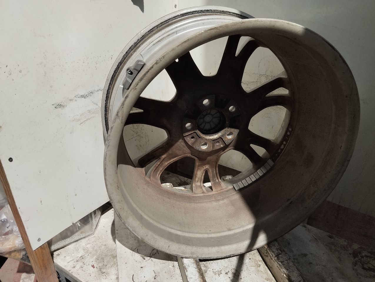 Part image 3