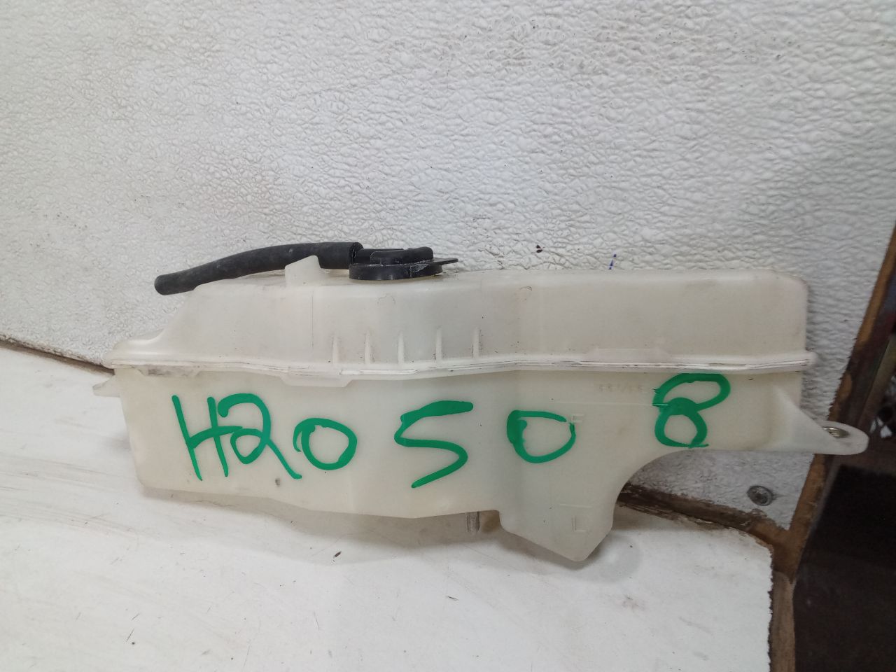 2012 Toyota CAMRY Coolant Reservoir