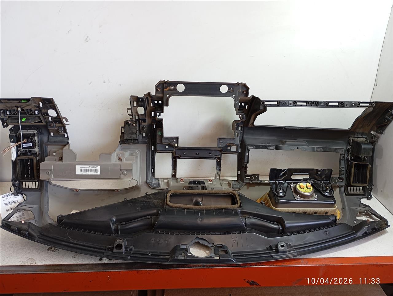 Part image 3