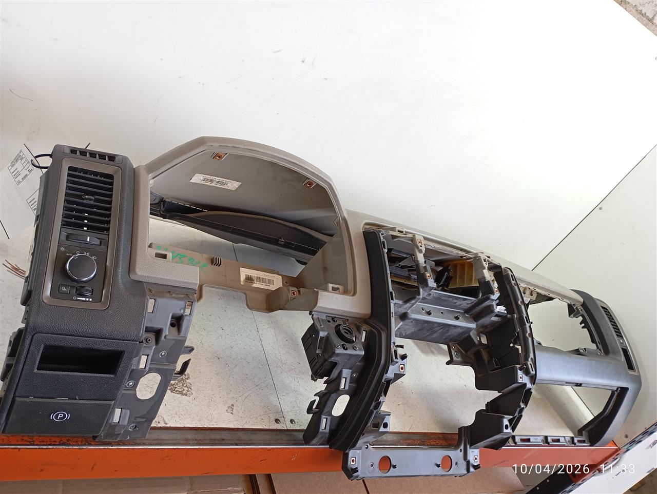 Part image 4