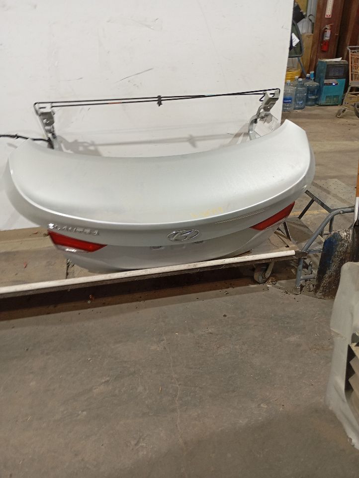 2014 Hyundai ELANTRA Decklid  Tailgate