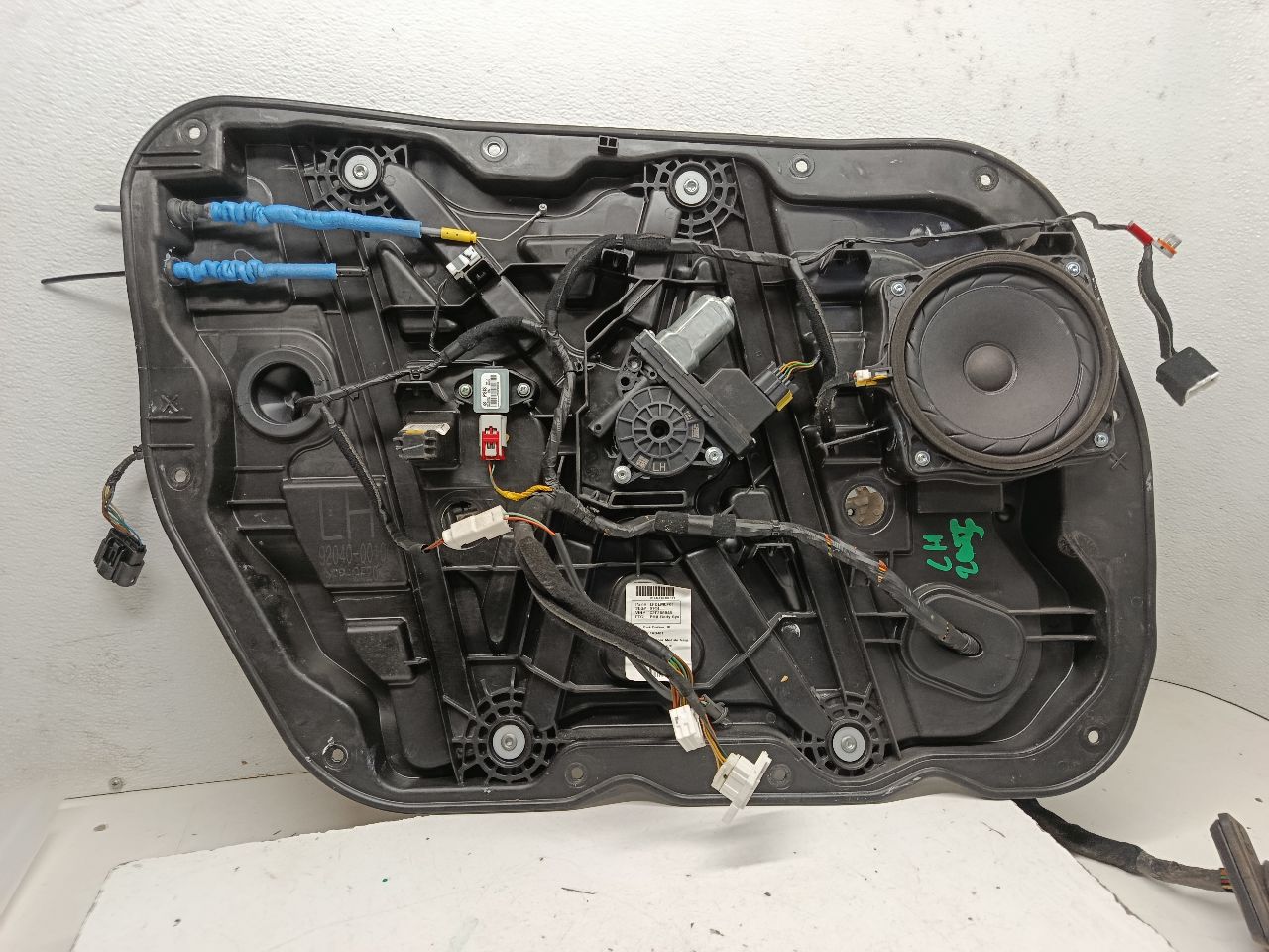Part image 3