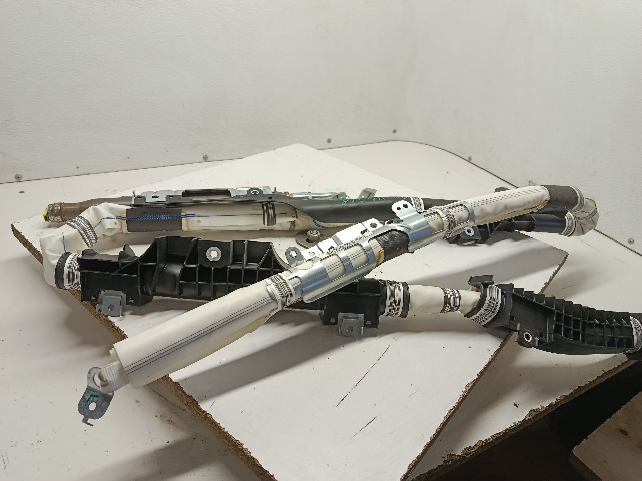 Part image 3
