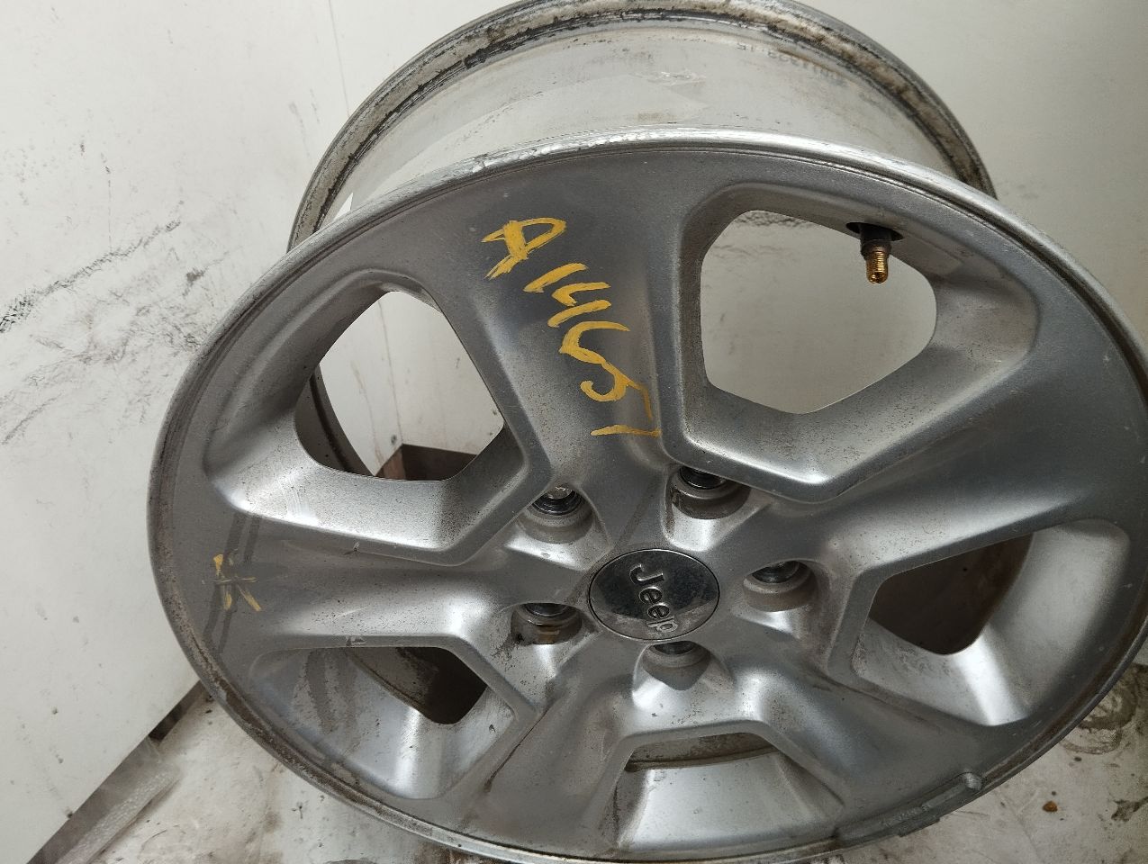 Part image 4