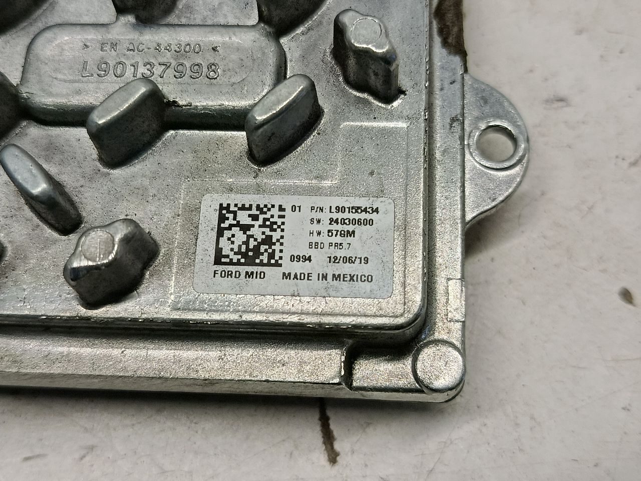 Part image 3