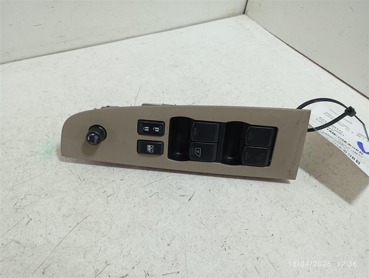 Used 2009 Nissan ALTIMA passenger side automatic up and down window - Stock #A14661