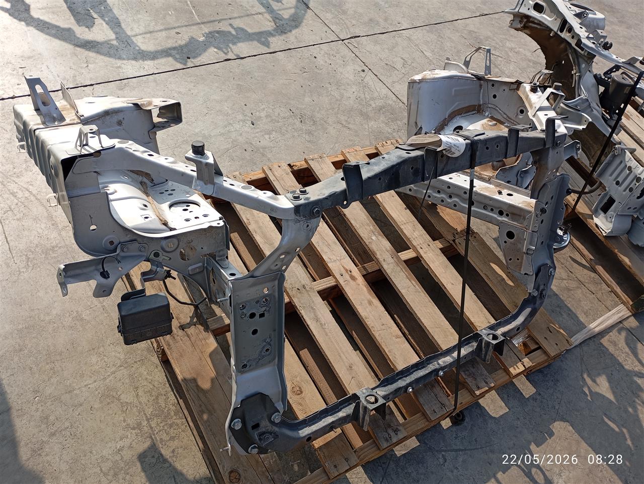 2018 Nissan ROGUE Radiator Core Supp