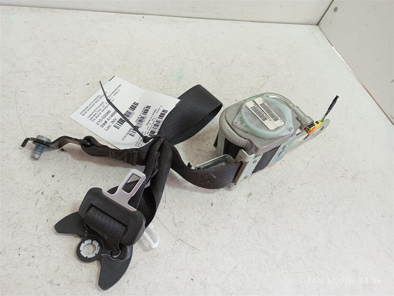 2015 Jeep GRAND CHEROKEE Seat Belt, Front