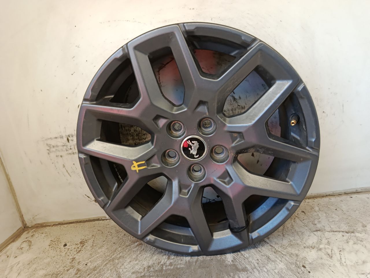 Part image 3