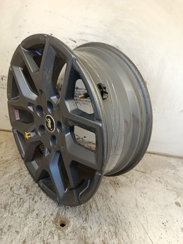 Part image 4