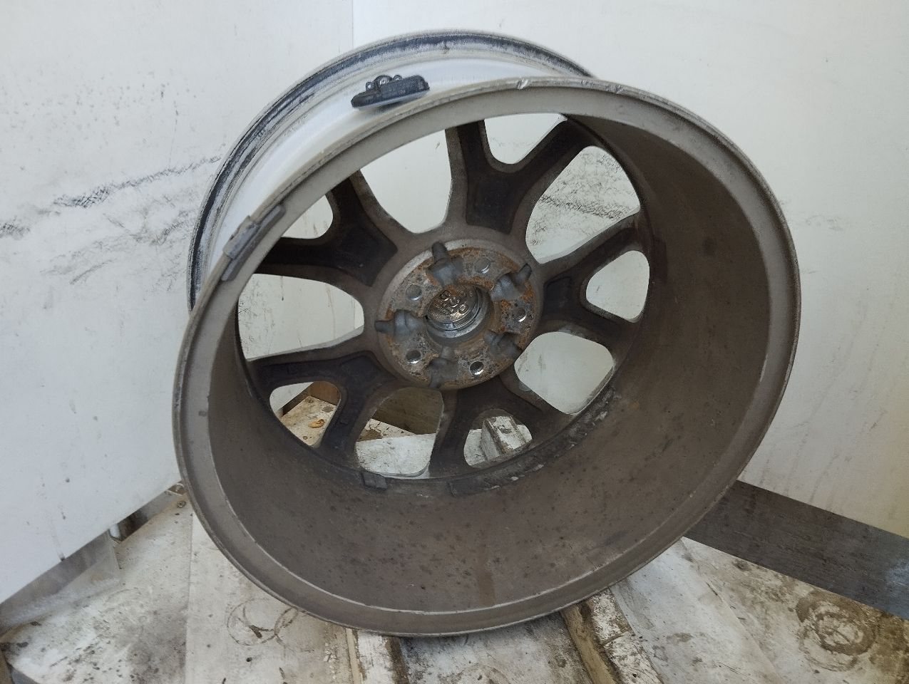 Part image 3