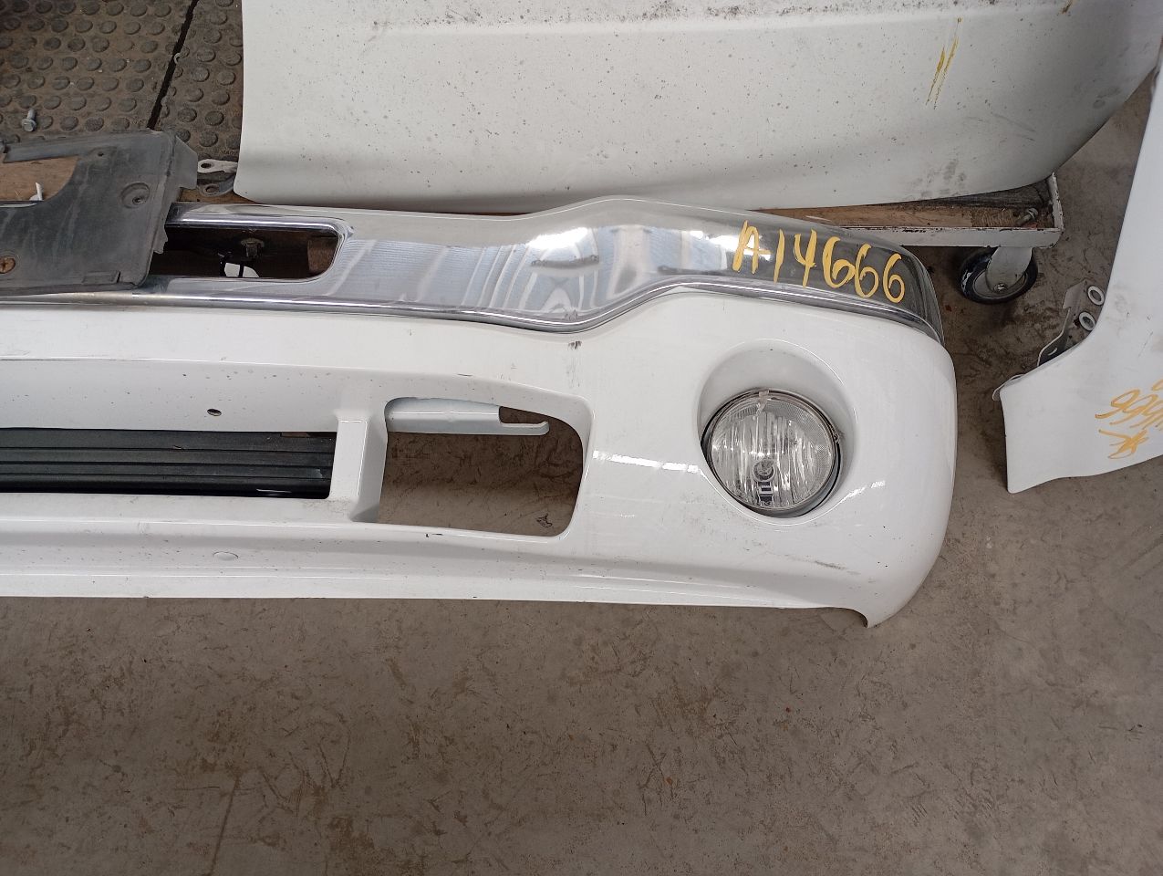 Part image 4