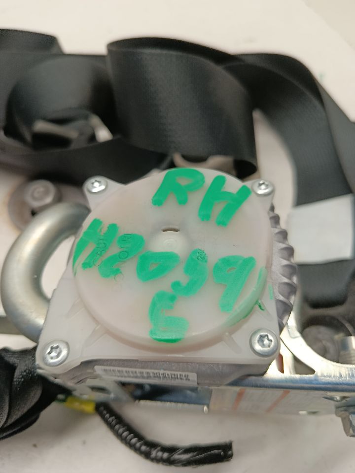 Used 2019 Honda CIVIC retractor - Stock #H20595
