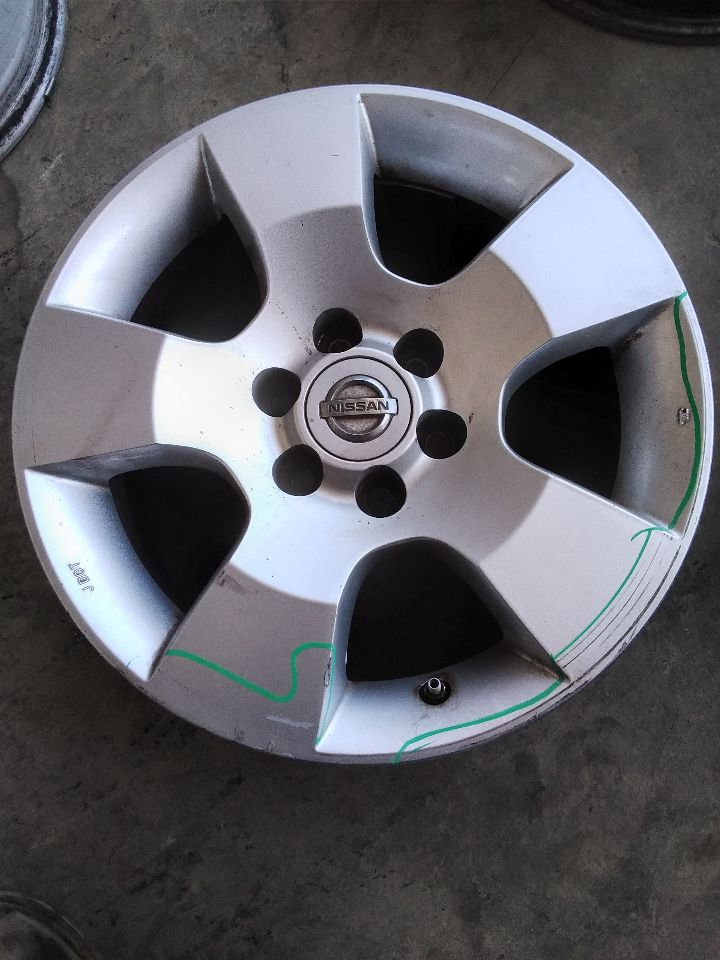2006 Nissan PATHFINDER Wheel