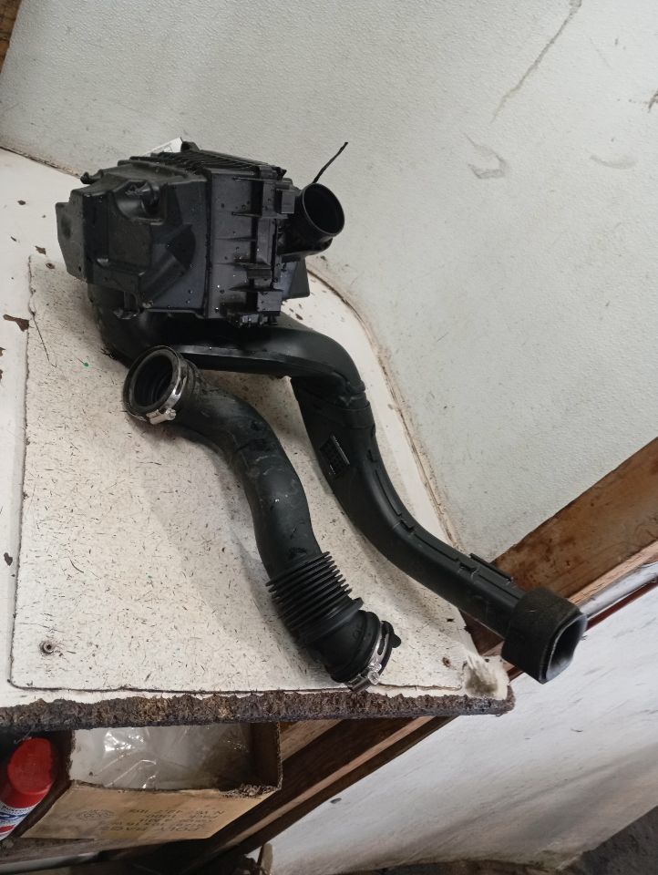 2019 Ford ECOSPORT Air Cleaner