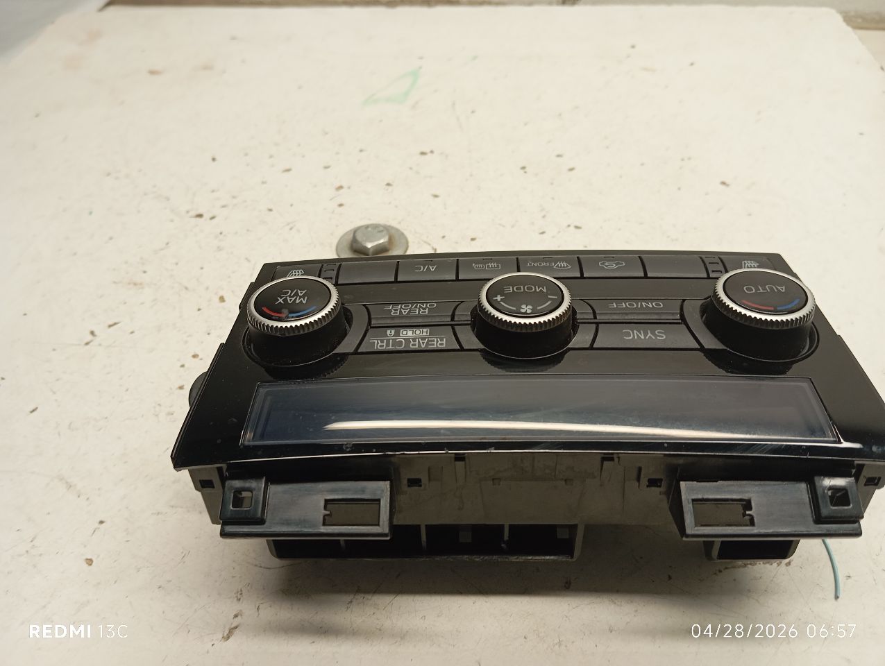 Part image 3