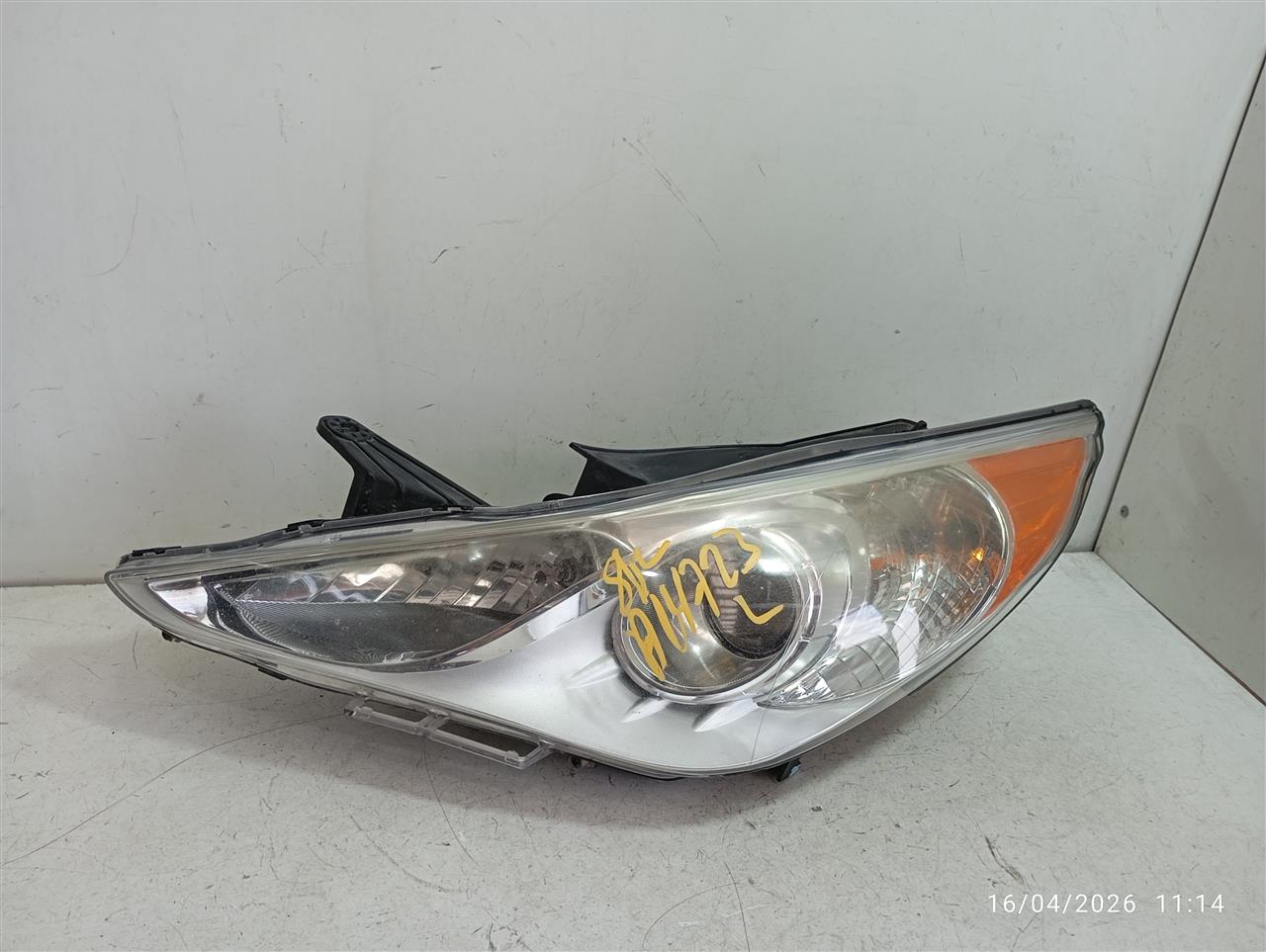 2014 Hyundai SONATA Headlamp Assembly