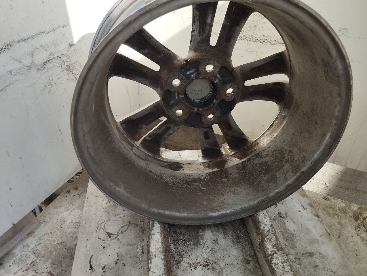 Part image 3