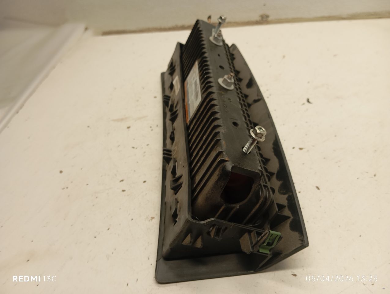 Part image 3